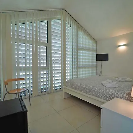 Villa Micol, 14 Pax By Villasretreats